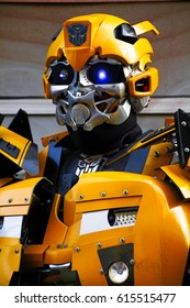 HOLLYWOOD,LOSANGELES , US - OCT 28, 2013: Unidentified Man In Bumblebee Robot Costume Performs From Transformer The Movie.