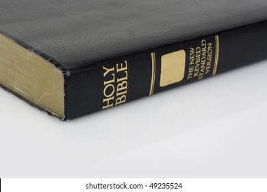 1,524 Holy bible leather cover Images, Stock Photos & Vectors