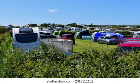 Holywell, Cornwall, England,6.12.21: A General View Of Trevornick Holiday Park Near Holywell Bay. Located A Few Miles South Of Newquay, This Popular Campsite Caters For Tents, Caravans And Motorhomes.