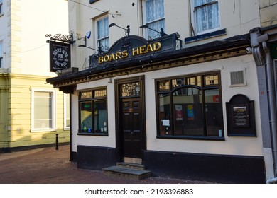 Holywell, Flintshire, UK: Aug 14, 2022: The Boars Head Public House Is A Traditional Drinking Establishment