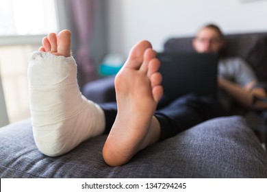 13,339 Right leg Images, Stock Photos & Vectors | Shutterstock