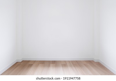 Home Interior, Empty Room. White Wall And Ceiling With Wood Floor