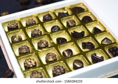 Home Made Chocolates Decorated In Gift Box, A Perfect Fit For Birthdays, Festivals, Special Occasions Like Christmas And New Year. Yummy Chocolates Presented Beautifully In A Decorative Box.