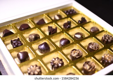 Home Made Chocolates Decorated In Gift Box, A Perfect Fit For Birthdays, Festivals, Special Occasions Like Christmas And New Year. Yummy Chocolates Presented Beautifully In A Decorative Box.