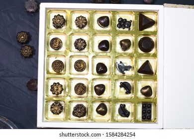 Home Made Chocolates Decorated In Gift Box, A Perfect Fit For Birthdays, Festivals, Special Occasions Like Christmas And New Year. Yummy Chocolates Presented Beautifully In A Decorative Box.