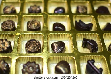 Home Made Chocolates Decorated In Gift Box, A Perfect Fit For Birthdays, Festivals, Special Occasions Like Christmas And New Year. Yummy Chocolates Presented Beautifully In A Decorative Box.