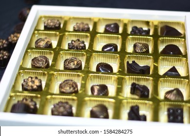 Home Made Chocolates Decorated In Gift Box, A Perfect Fit For Birthdays, Festivals, Special Occasions Like Christmas And New Year. Yummy Chocolates Presented Beautifully In A Decorative Box.