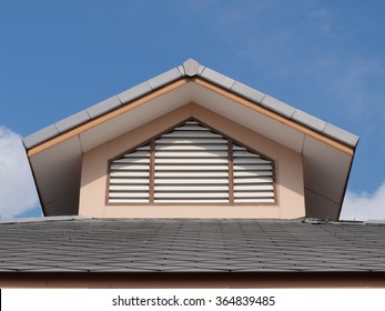 Hirlybird Roof Ventilators Are A Thing Of The Past And Being Replaced With Solar Roof Ventilation Products Like The Solar Decorazioni Decorazioni Murali Lavoro