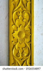 Home Wall Wood Carving Of Typical Malay House Poles (vintage)