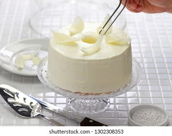 Homemade Angel Food Cake Garnish Ideas, White Chocolate Feathers