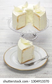 Homemade Angel Food Cake Garnish Ideas, White Chocolate Feathers