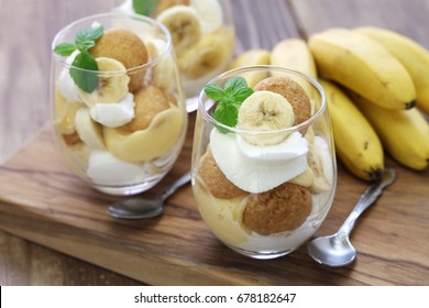 Homemade Banana Pudding, Southern Dessert
