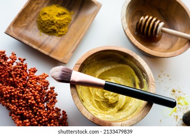 Homemade Beauty Mask Regiment, Turmeric And Honey