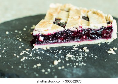 Homemade Berry Pie 