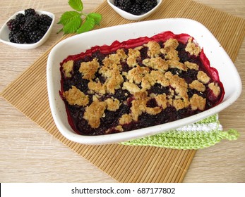 Homemade Blackberry Crumble