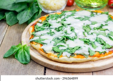 Homemade Cheese Spinach Pizza