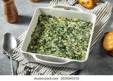 Homemade Creamy Baked Spinach Dip with Toasted Bread