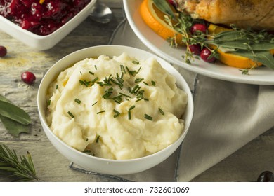 Homemade Creamy Whipped Mashed Potatoes With Chives