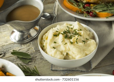 Homemade Creamy Whipped Mashed Potatoes With Chives