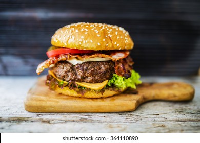 Homemade hamburger with fresh vegetables - Powered by Shutterstock