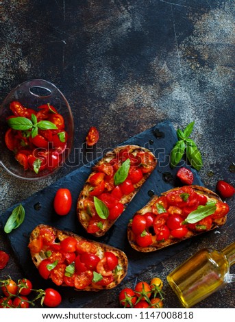 Hausgemachte italienische Bruschetta Vorspeise