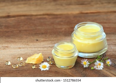 Homemade Natural Lip Balm. Made From Beeswax, Sheabutter, Olive And Coconut Oil Mixed Together. 