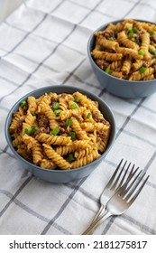 Homemade One-Pot Cheeseburger Pasta In Bowls, Side View. 