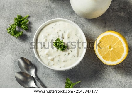 Homemade Organic Tartar Sauce Dip with Lemon and Parsley