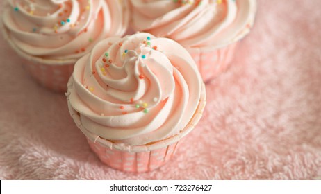 Homemade Pink Cupcakes 