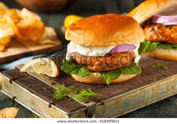Homemade Salmon\
Burger with Tartar Sauce and\
Onion