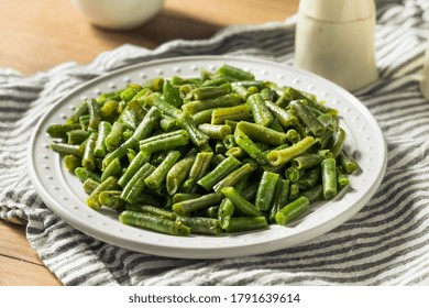 Homemade Sauteed Cooked Green Beans with Garlic and Lemon