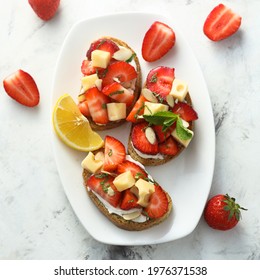 Homemade Strawberry Bruschetta With Cheese