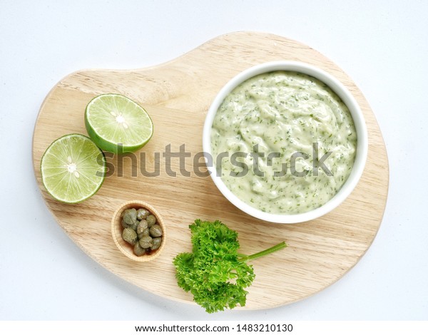 Homemade tartar sauce contain of fresh\
mayonnaise, lemon,capers,parsley,dill,onion and various herbs. This\
classic creamy sauce is delicious with deep fried fish, seafood and\
many other dishes.