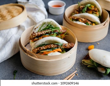 Homemade Thai and Japanese cuisine in Chinese guo bao / Vegan Teriyaki & Thai Sweet Chili Tempeh Guo Bao / Delicious and healthy vegetarian light meal