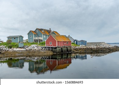 Homes Along The Harbour Front 