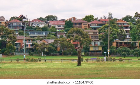 Homes On A Hill Overlooking The Maribyrnong River.