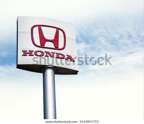 honda logo, automotive technology is\
popular in Thailand, Huai Khwang, 25 February\
2020