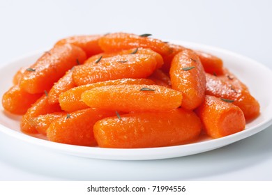 Honey Glazed Baby Carrots With Thyme