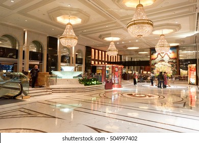 HONG KONG - 26 JANUARY, 2016: Kowloon Shangri-La Hotel Lobby. Kowloon Shangri-La Is A Five-star Hotel Of The Hong Kong-based Shangri-La Hotels And Resorts Group.