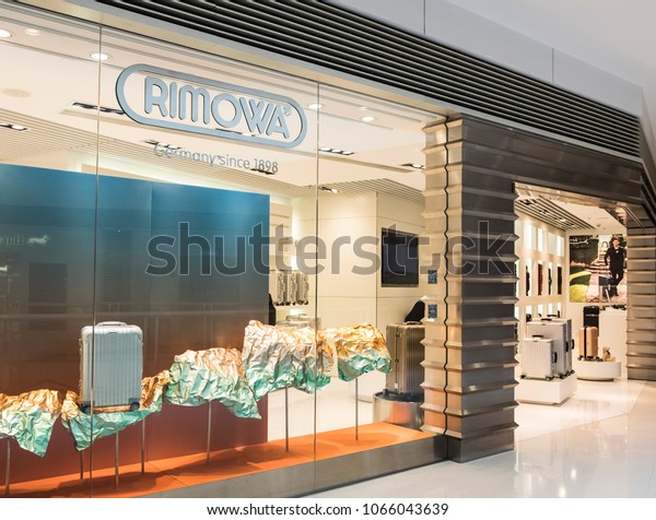 rimowa outlet store