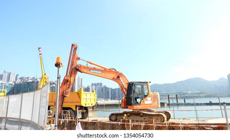 Hong Kong , Chaina :16 January 2019: Construction site building in Hong Kong near The Ocean - Shutterstock ID 1354054730