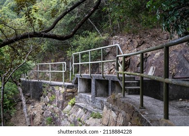 Hong Kong, China - Feb 06 2022: Tsz Lo Lan Shan Path Is A Hiking Path From Wong Nai Chung Reservoir To Tai Tam Reservoir. It Is A Scenic Hike With A View On The Repulse Bay.