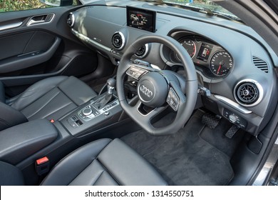 Bilder Stockfoton Och Vektorer Med Audi A3 Shutterstock