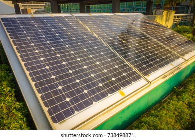 HONG KONG, CHINA - JANUARY 26, 2017: Solar Pannel In Victoria Peak Tower And Tram In Hong Kong