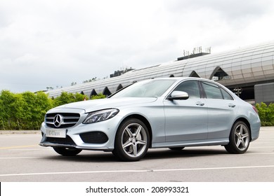 Bilder Stockfoton Och Vektorer Med Mercedes Benz Car