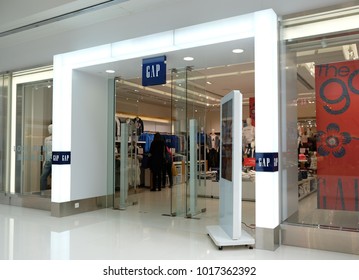 closest gap outlet