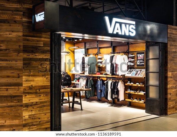 Buy vans stores me that are open cheap online