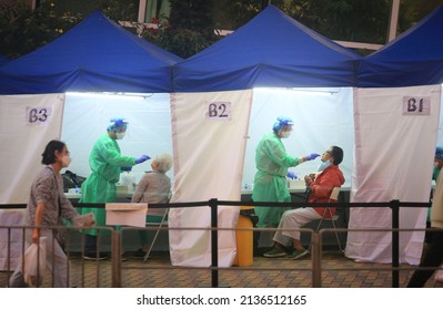 Hong Kong ,March 1 2022: Under The 5th Outbreak Of Omicron, Residents Are Forced To Examine In Mobile Specimen Collection Station