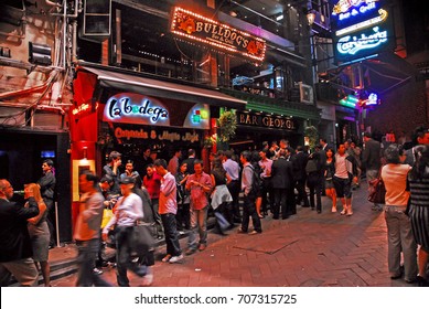 HONG KONG – NOVEMBER 22, 2007: Night Life In Lan Kwai Fong. The Place Is One Of Hong Kong Most Popular Nightlife Hot Spots.