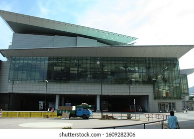 Hong Kong - October 4 2007: Tung Chung Station. Station On The Tung Chung Line Of The MTR Rapid Transport System In Hong Kong.